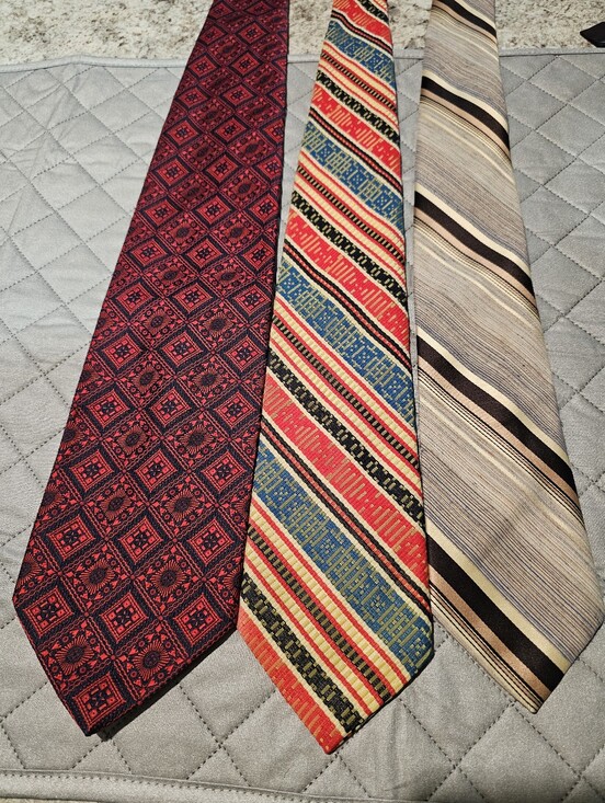 Vintage Other - Men's Red Patterned Necktie - Classic Formal Accessory Vintage Retro
